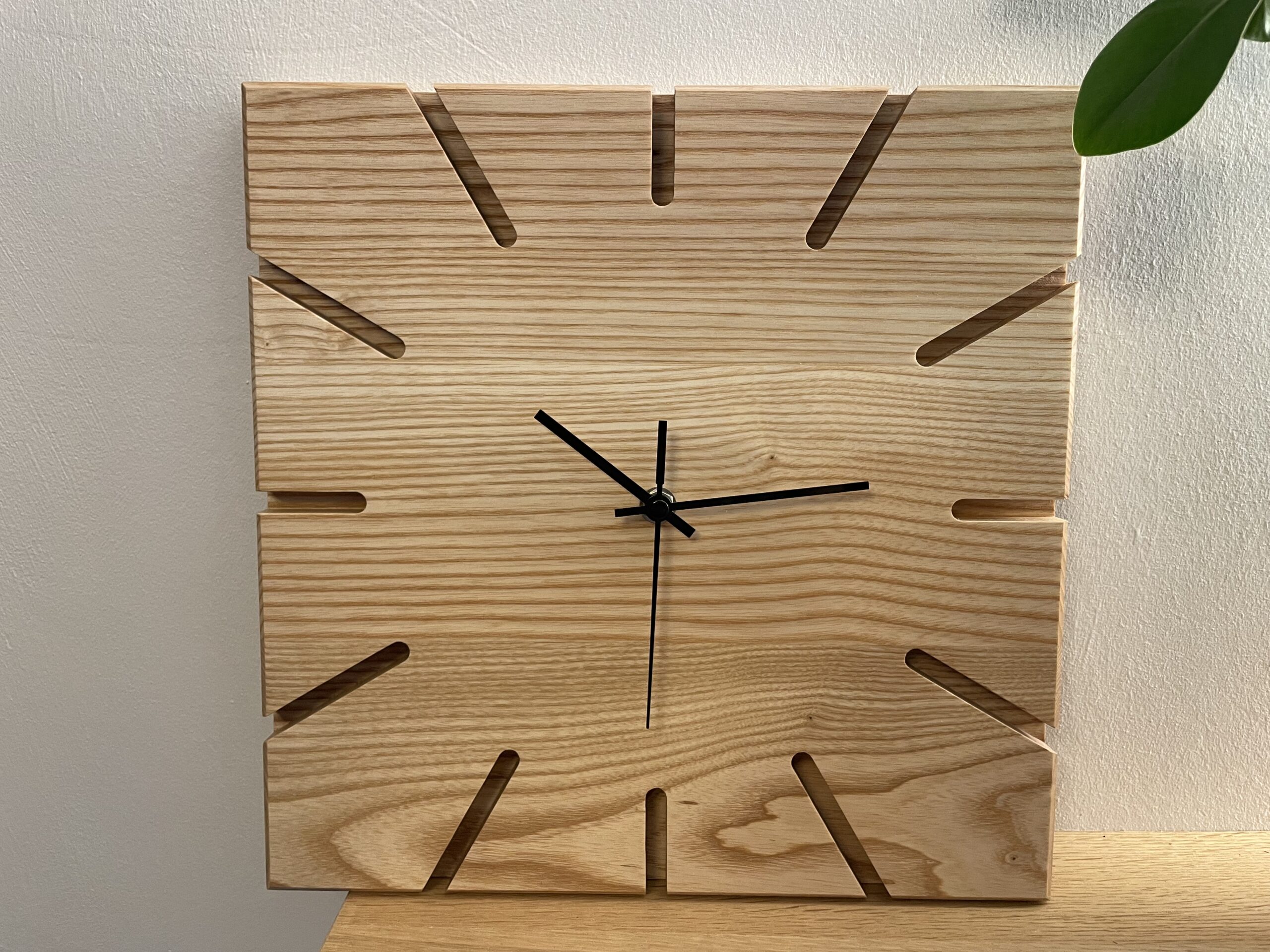 wanduhr buche "balance"