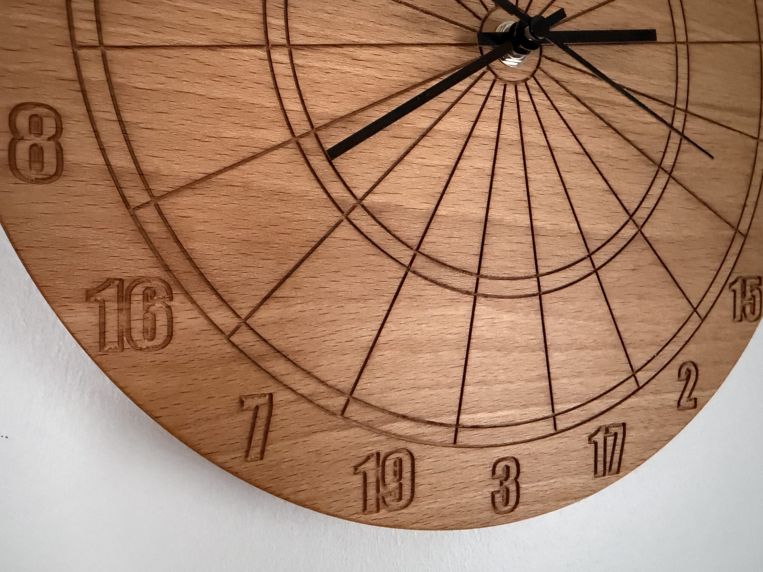 wanduhr "focus"