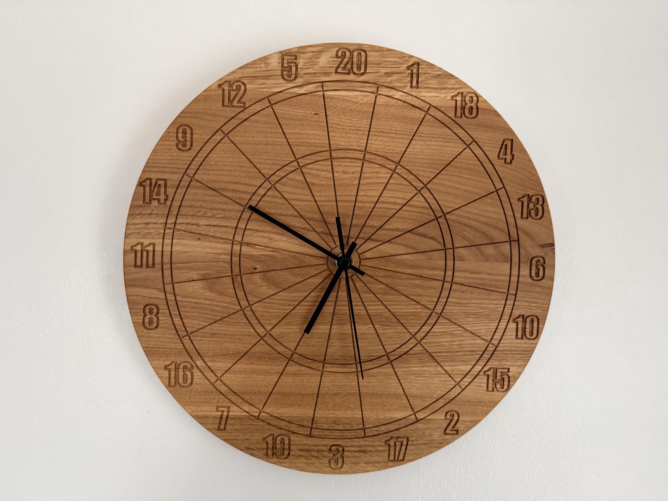 wanduhr "focus"