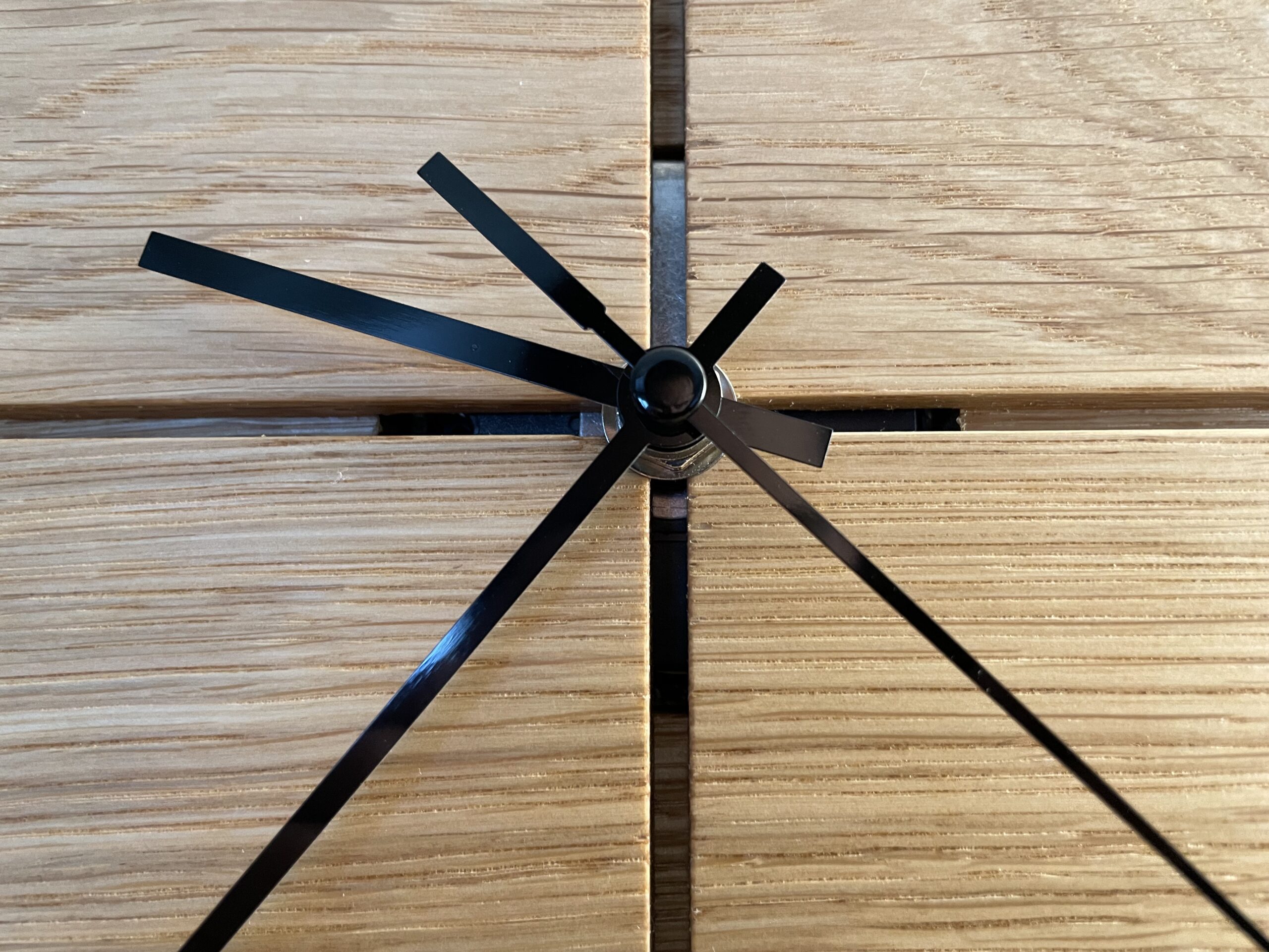 wanduhr "grid"