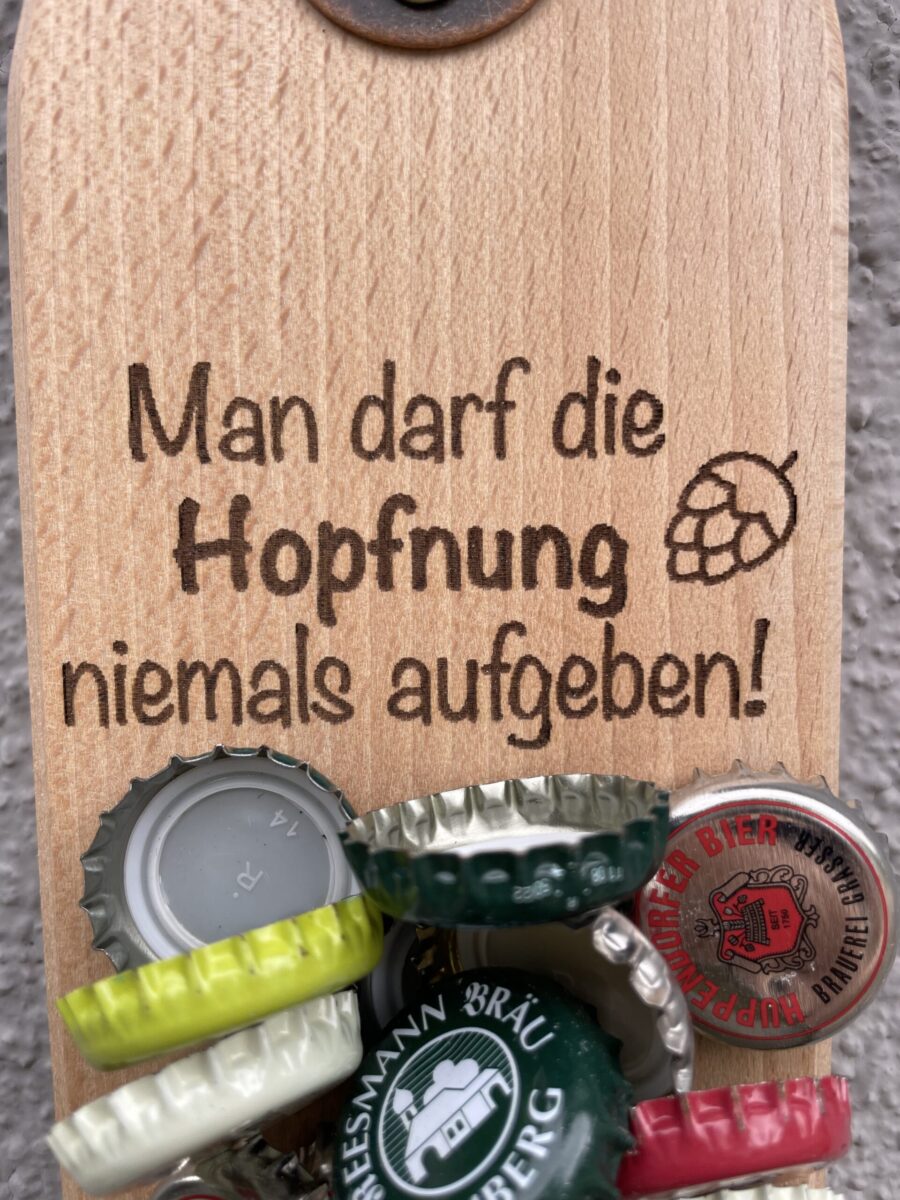 wandflaschenöffner mit magnet